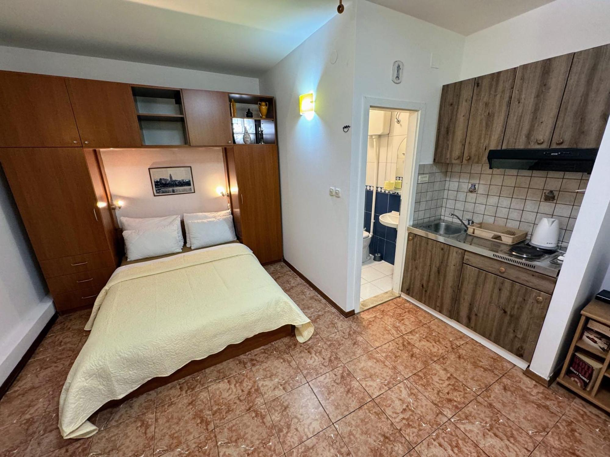 Grgur Studio Apartments Сплит Екстериор снимка