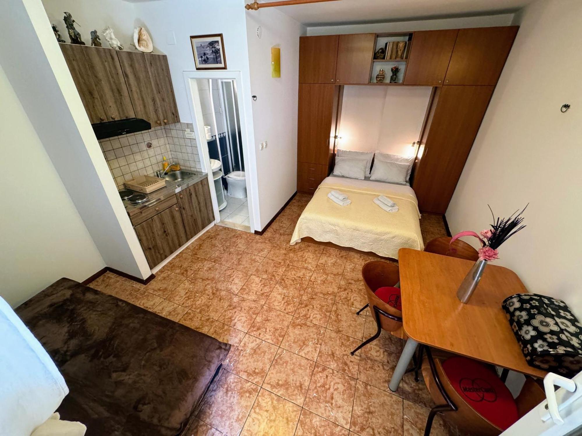 Grgur Studio Apartments Сплит Екстериор снимка