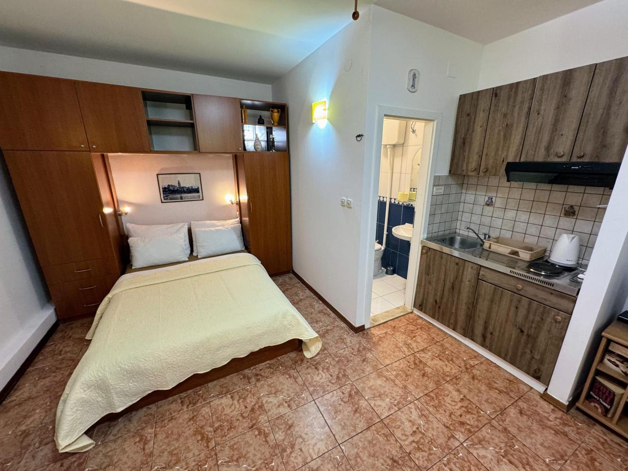 Grgur Studio Apartments Сплит Екстериор снимка