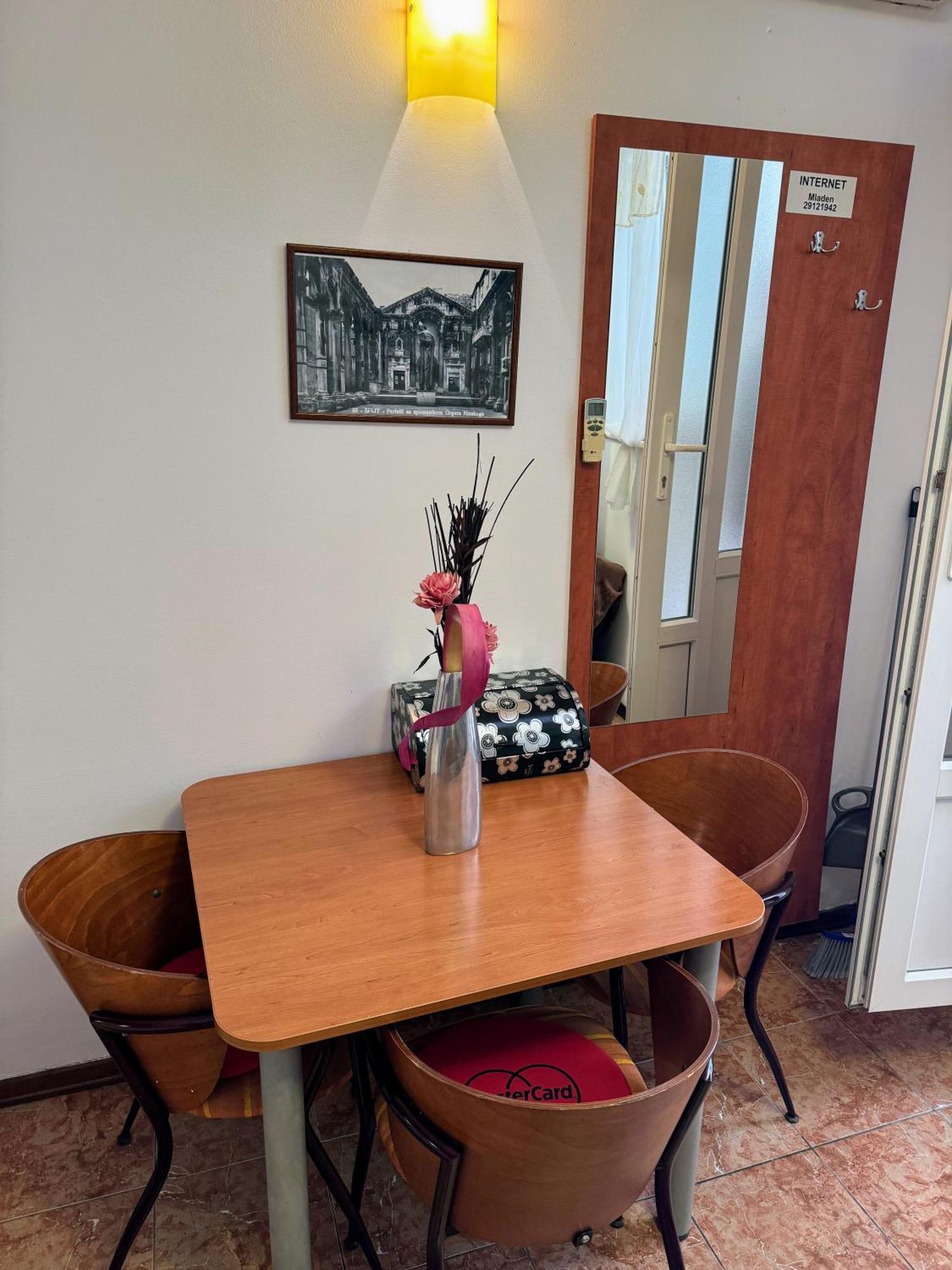Grgur Studio Apartments Сплит Екстериор снимка